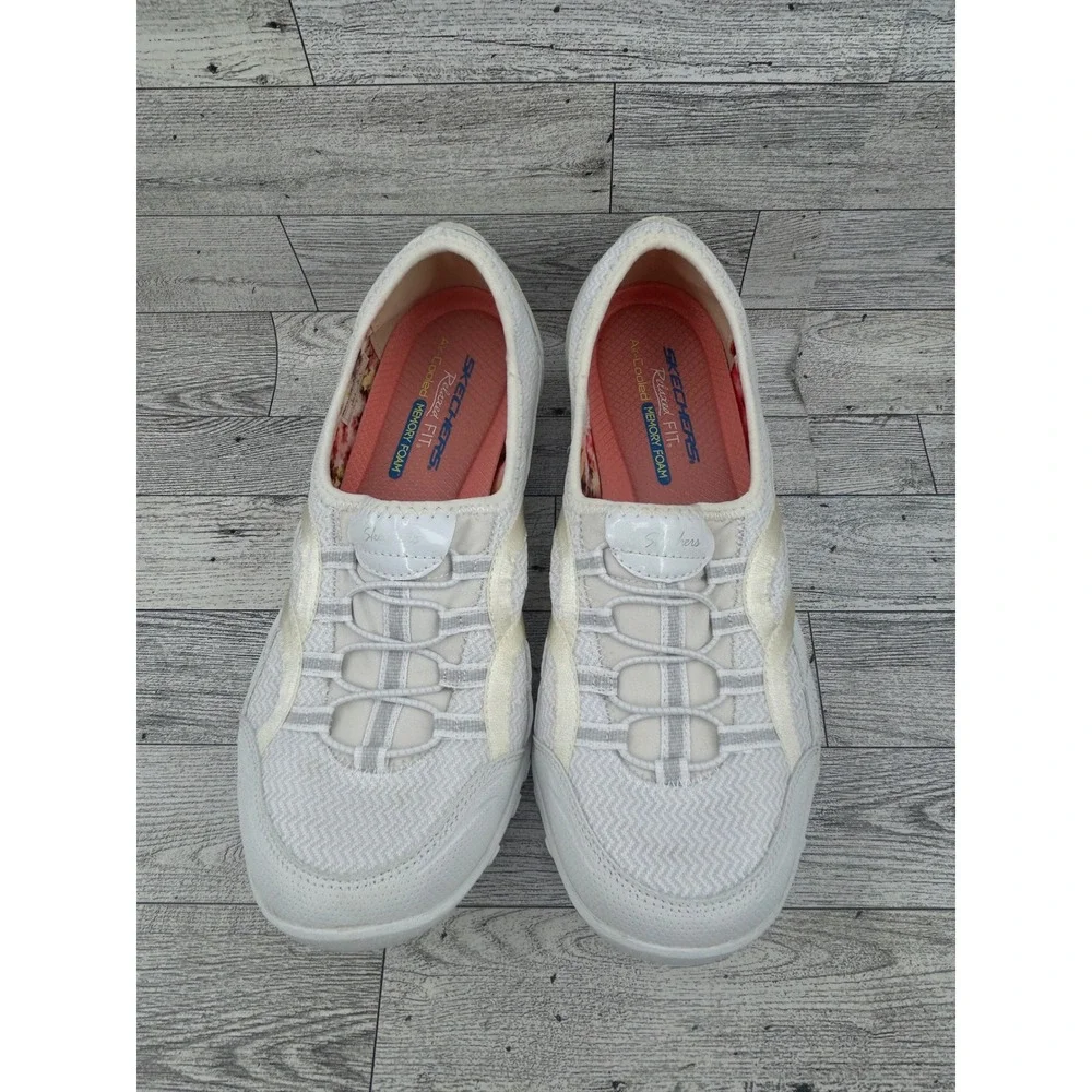 Skechers Relaxed Fit White Memory Foam Slip On Sneakers Shoes‎ Women Sz 10 23030